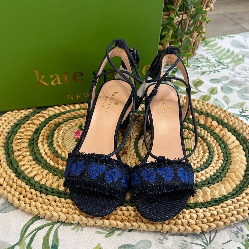 New Kate Spade Embroidered Denim Ankle Tie Block Heels Sandals Women’s Size 6
